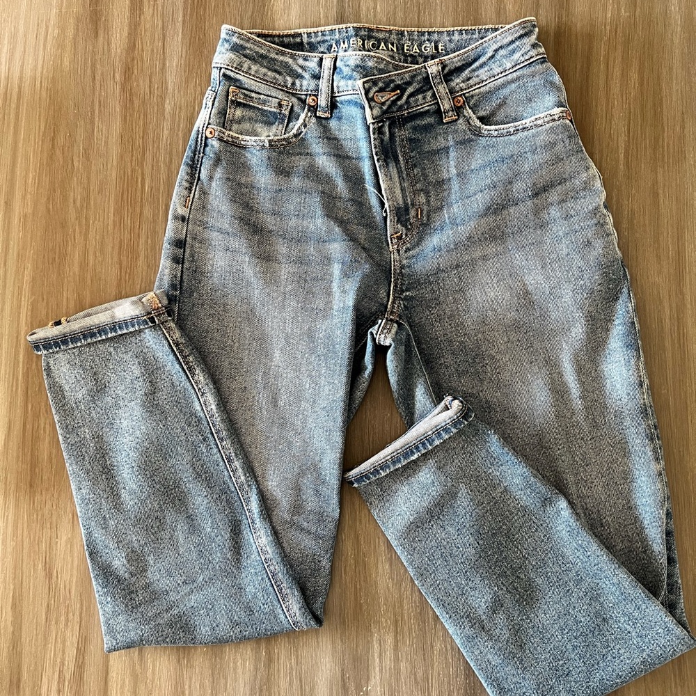American Eagle highest rise mom Jean denim jeans - stretch size 0 Regular